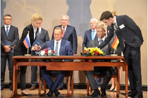 Wyborgs und Greifswalds Oberbürgermeister unterzeichnen Kooperation in Berlin