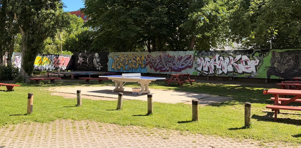 Graffitiwände im Hinterhof Jugendzentrum Klex