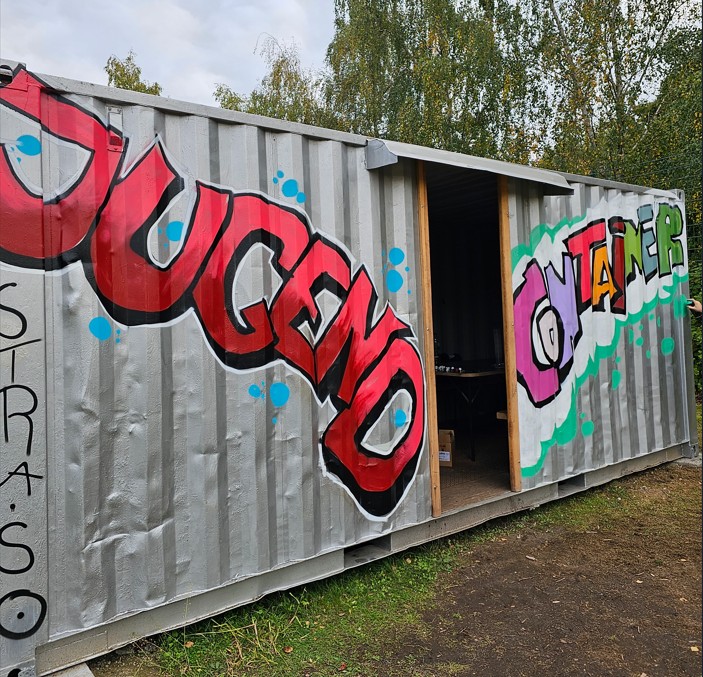 Jugendcontainer Sporthalle 4