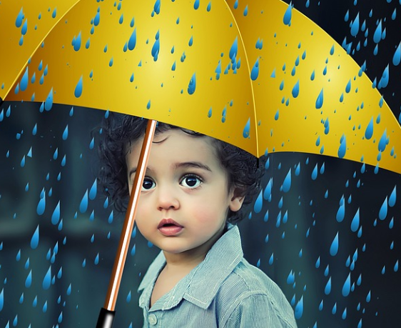 Symbolbild Jugend und Regenschirm