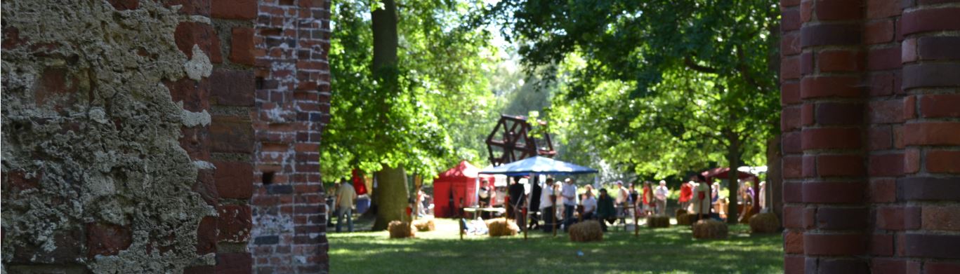 Klostermarkt 2016 - historischer Markt mit Schauhandwerk und Mitmachangeboten auf der Klosterruine Eldena