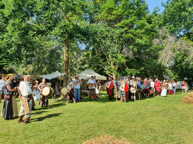 Einzug der Marktleute - Eldenaer Klostermarkt 2022 - © UHGW-Kultur Einzug der Marktleute - Eldenaer Klostermarkt 2022