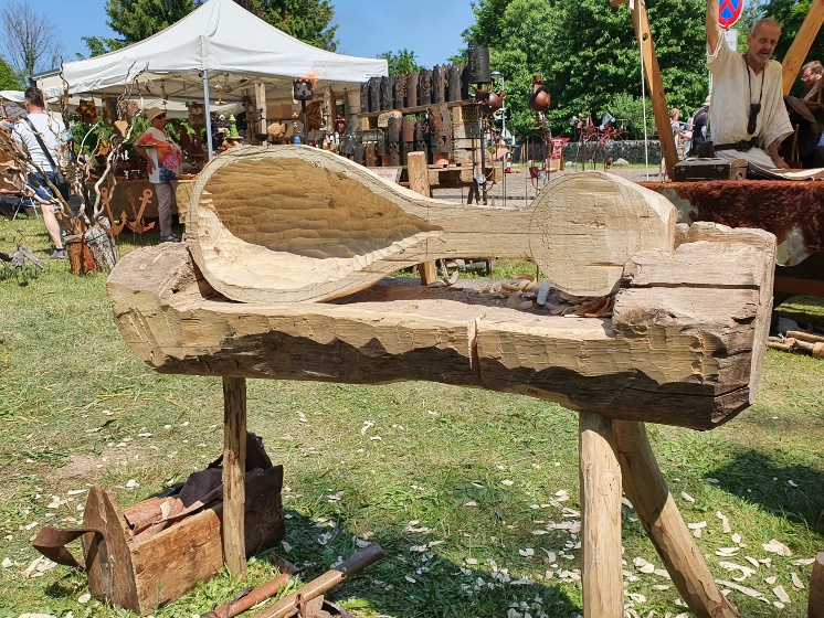 Instrumentenbau und -schau am Lager von Gryffenhain - Eldenaer Klostermarkt 2022 - © UHGW-Kultur Instrumentenbau und -schau am Lager von Gryffenhain - Eldenaer Klostermarkt 2022