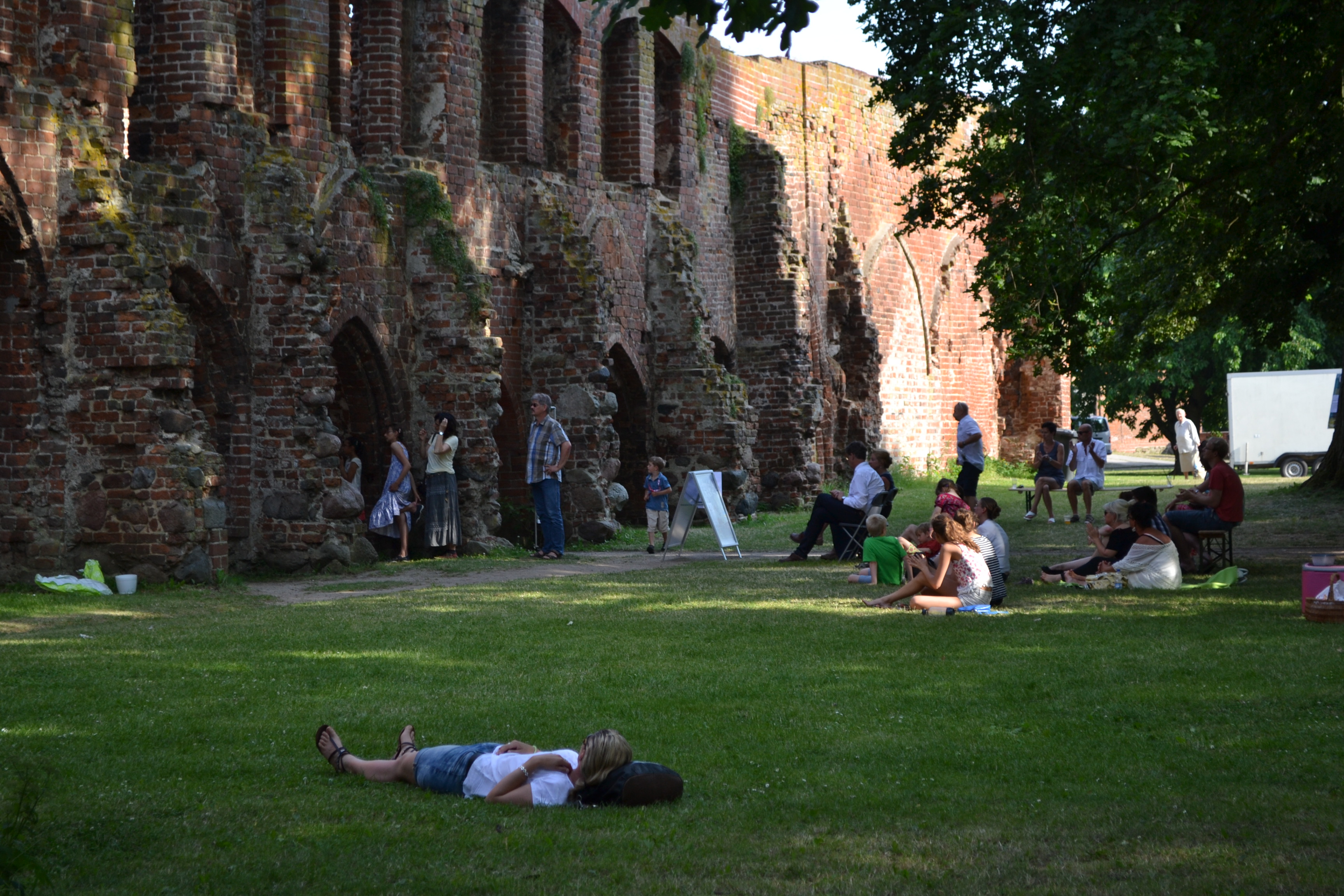 Eldenaer Jazz Evenings - Jazzpicknick im Grün der Parkanlage