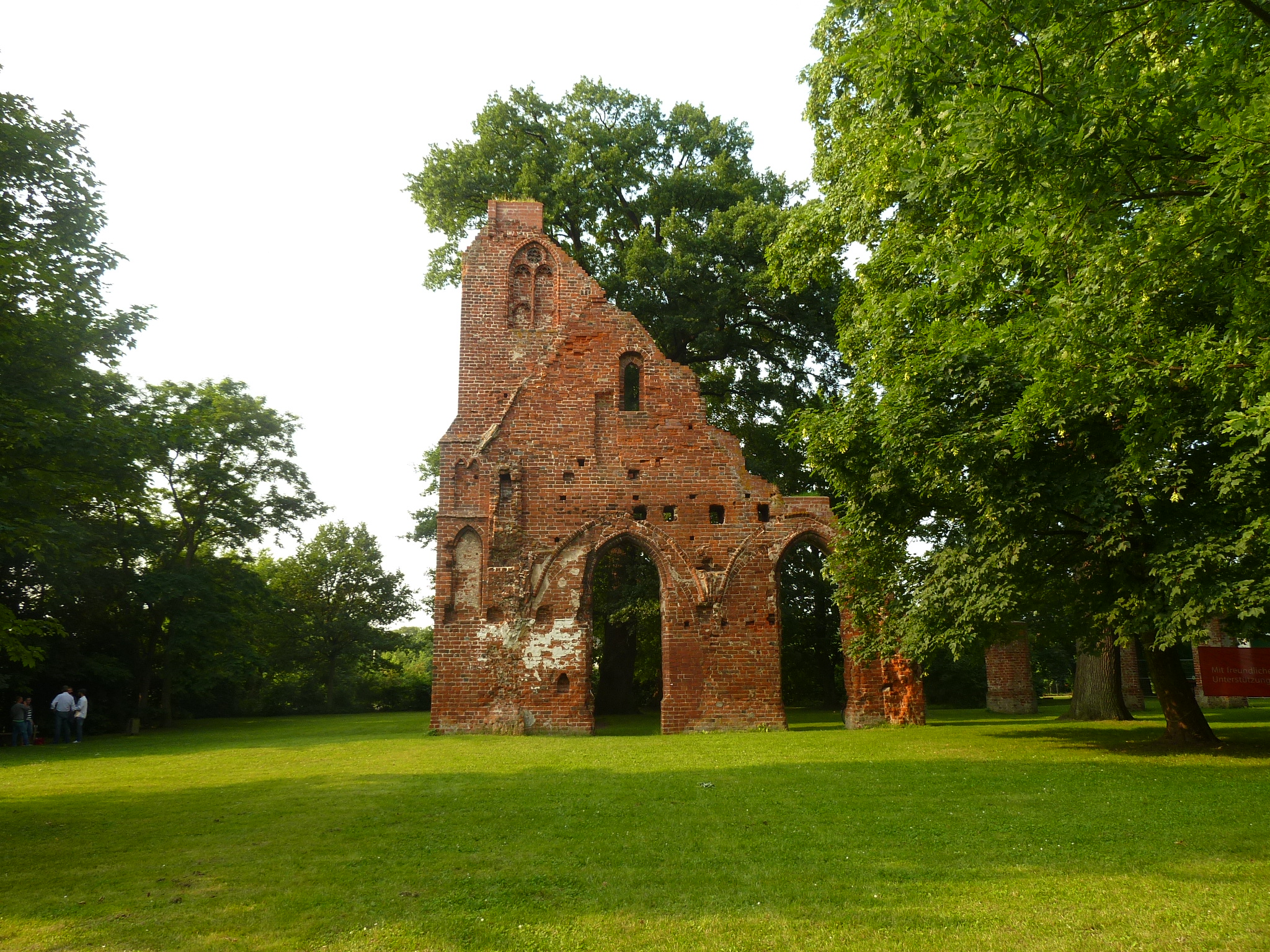 Historische Parkanlage Klosterruine Eldena