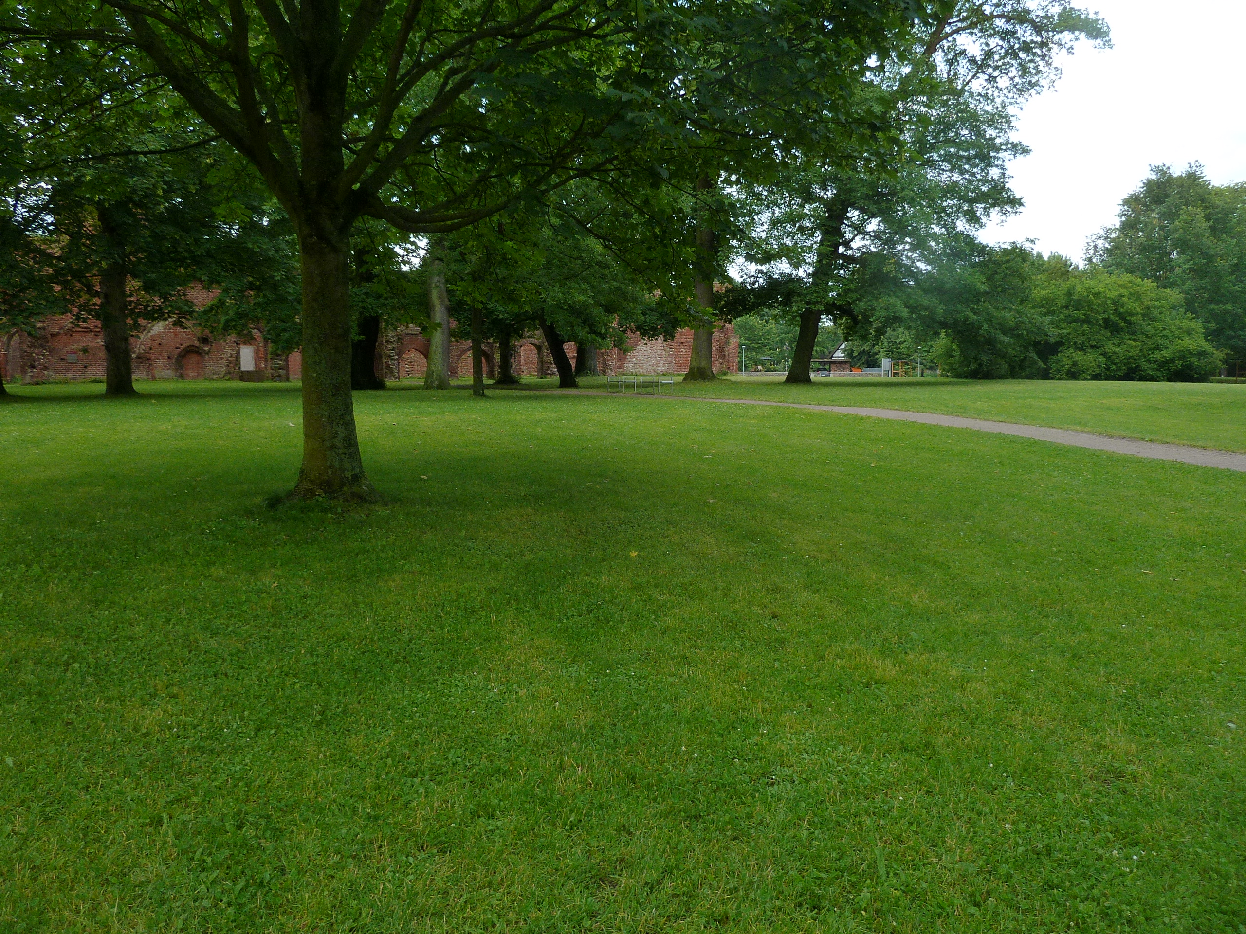 Parkanlage der Klosteruine Eldena