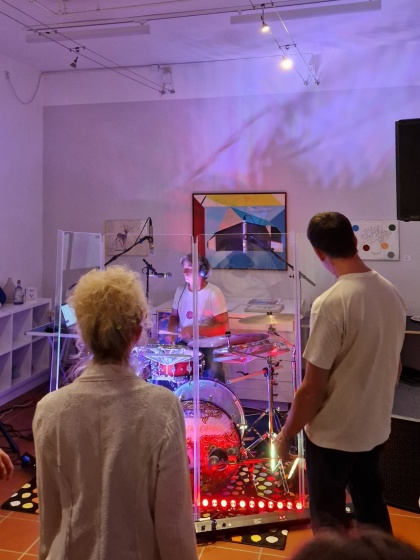 Drumming with the Greats in der Studio Galerie Greifswald - © UHGW Drumming with the Greats in der Studio Galerie Greifswald