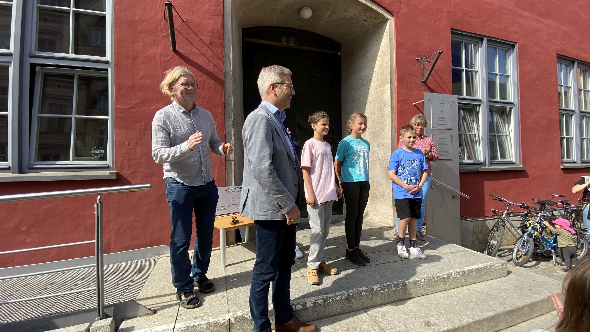 Die Montessori-Schule Greifswald hat den 2. Platz in der Kategorie "Beste Schule" gewonnen.