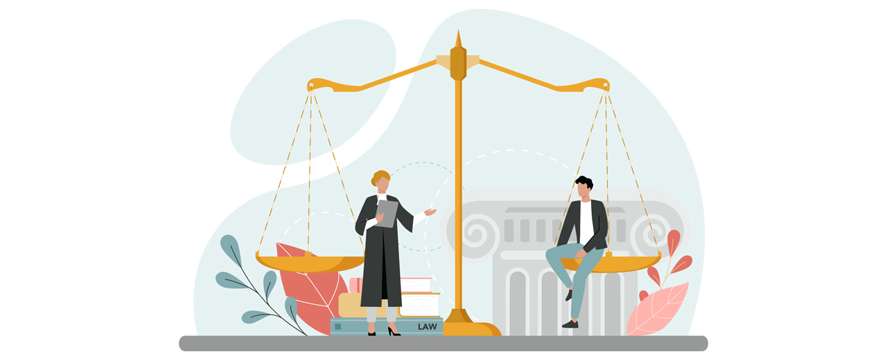 Anwältin und Mandant mit typisch juristischen Utensilien 