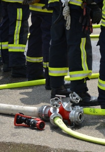 Berufsfeuerwehr © pixabay Feuerwehrleute an Einsatzstelle