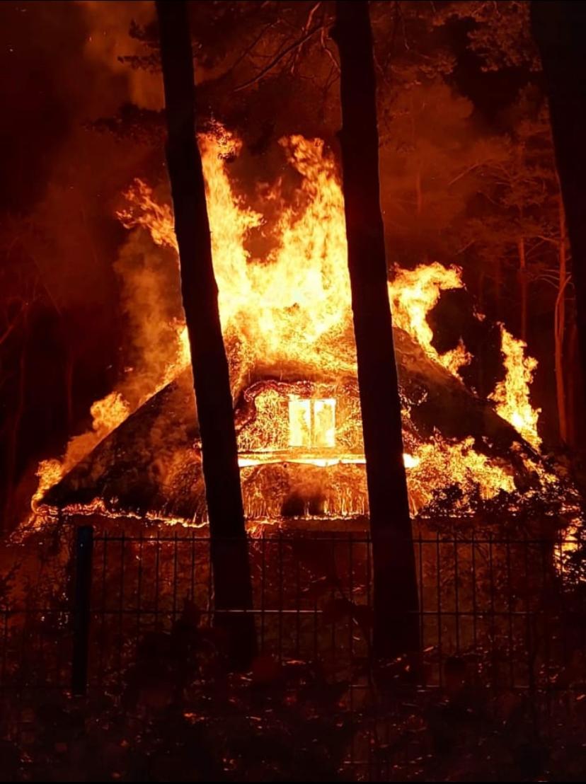 Vollbrand Haus © Feuerwehr Greifswald Haus steht in Vollbrand