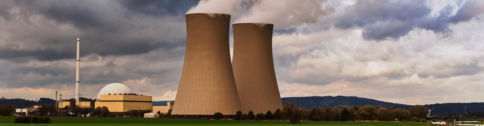 2 Türme eines Kernkraftwerkes