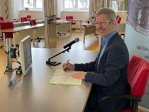 Unterzeichnung Zielvereinbarung BNE, Foto Pressestelle Greifswald (4)
