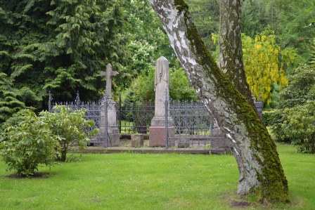Grabanlage aus dem 19. Jahrhundert auf dem Neuen Friedhof