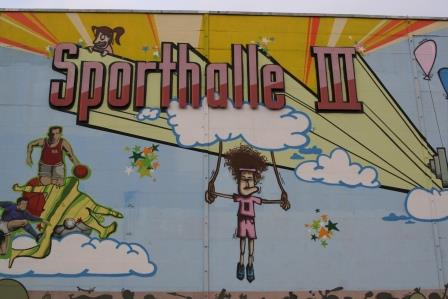 legale Graffiti an Sporthalle III