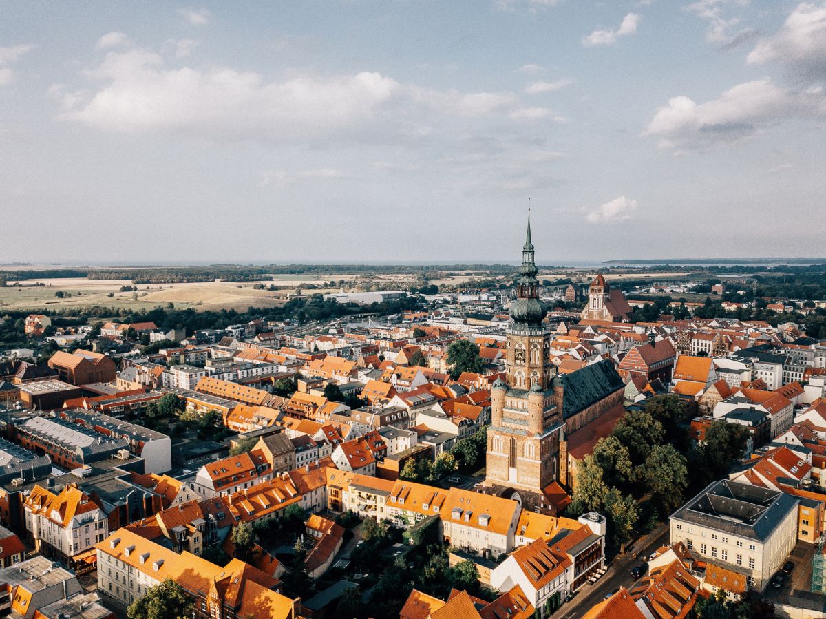 /de/.galleries/Pressestelle/Greifswald-Innenstadt-29-August-2019_20190829_DJI_0018_TJ_150dpi.jpg