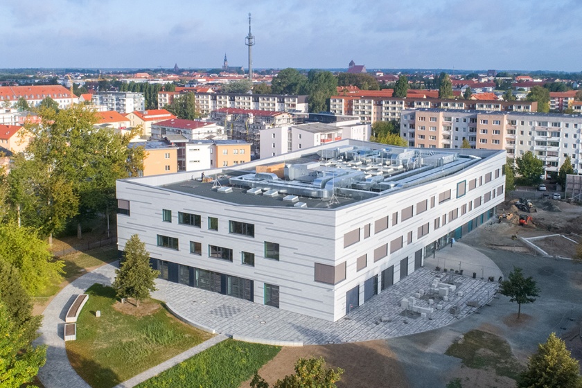 Ersatzneubar der Integrierten Gesamtschule Erwin Fischer (Luftaufnahme) 2019 - © Frank Schöttke Ersatzneubar der Integrierten Gesamtschule Erwin Fischer (Luftaufnahme) 2019