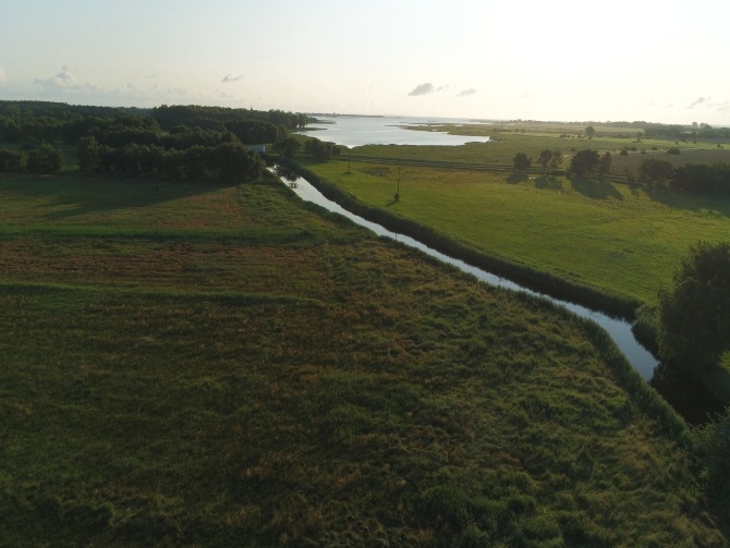 Blick auf das Schöpfwerk Mesekenhagen © Carmen Wassong Blick auf das Schöpfwerk Mesekenhagen.