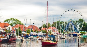Fischerfest © Wally Pruß Blick auf den Ryck beim Fischerfest Gaffelrigg