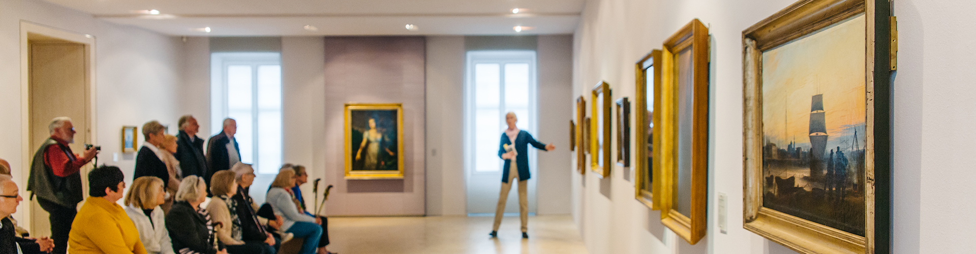 26_Museumsfuehrung(WallyPruss)_1920x500px - © Wally Pruß
