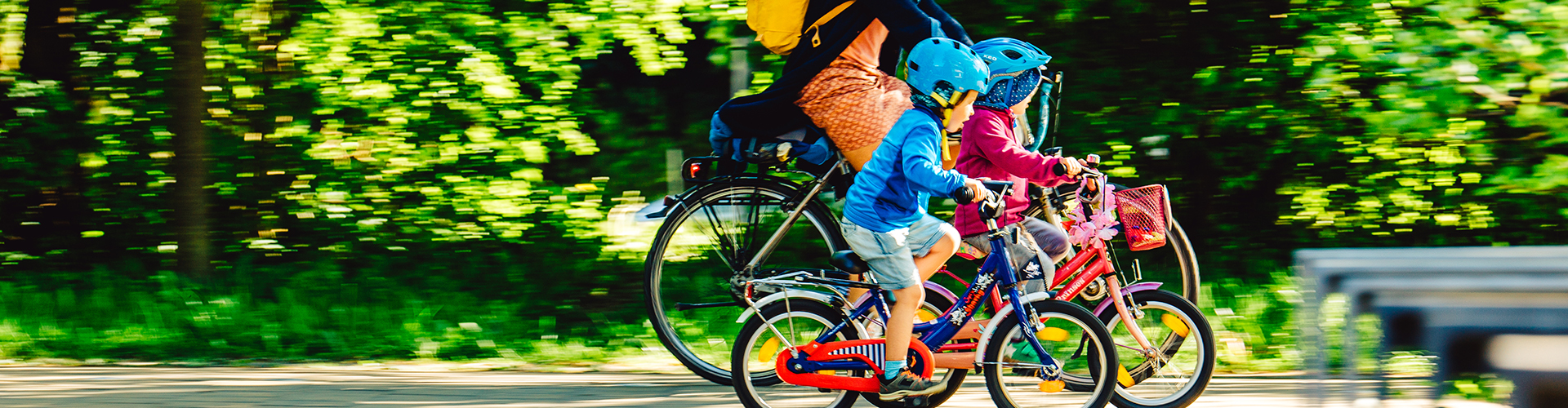 Fahrradfahrer(WallyPruss)_ohne EU-Logo1920x500px - © Wally Pruß
