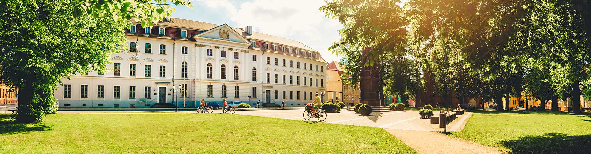 Rubenowplatz im Mai