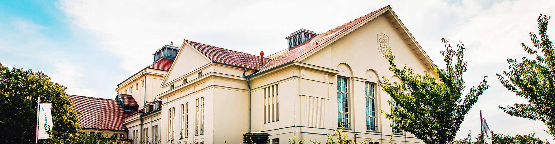 Theater_2_(WallyPruss)_1920x500px - © Wally Pruß

