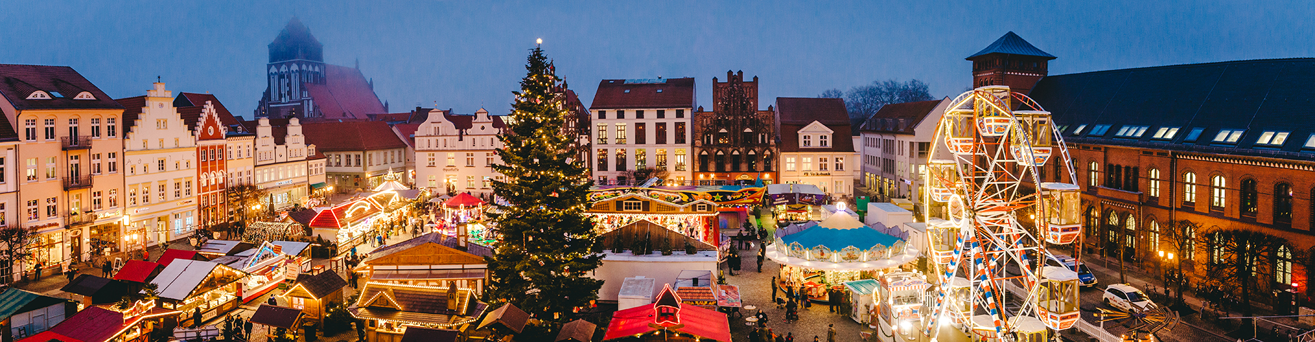 Weihnachtsmarkt2016(WallyPruss)_2_1920x500px - © Wally Pruß

