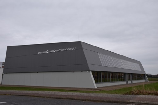 die neue CDF-Sporthalle von außen