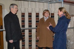 Frau Streckenbach, Dr. Fassbinder und Borgit Socher in der Annenkapelle der Marienkirche