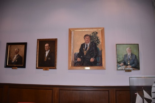 Dr. Königs Porträt im Senatssaal