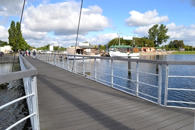 /export/sites/hgw/de/.galleries/Pressestelle-Pressemitteilungen/Fussgaengerbruecke-ueber-den-Ryck.JPG