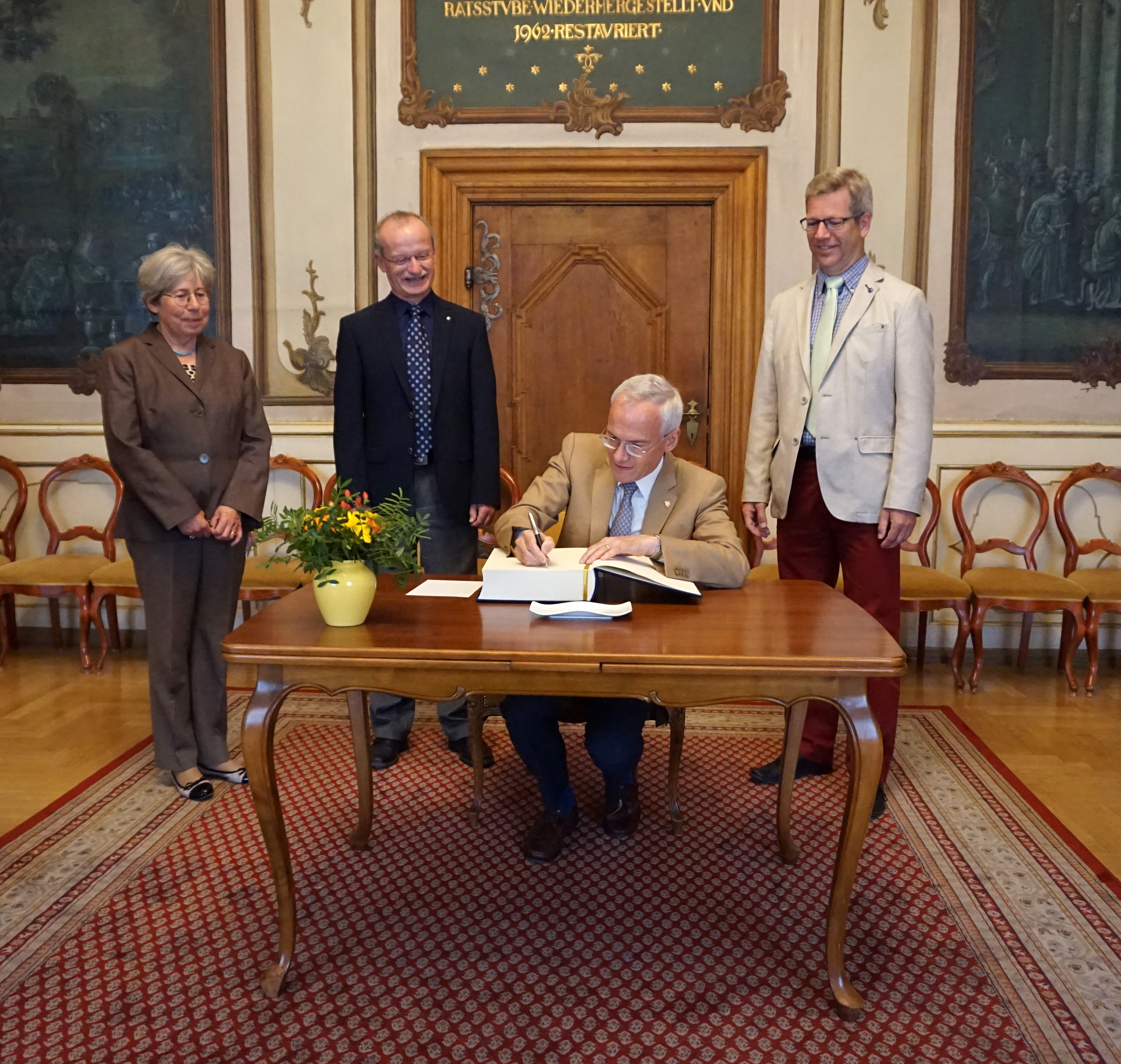 /export/sites/hgw/de/.galleries/Pressestelle-Pressemitteilungen/Greifswald_Book-of-Honour_G.Smith.jpg