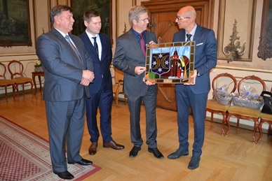/export/sites/hgw/de/.galleries/Pressestelle-Pressemitteilungen/Jublaeum-mit-Goleniow-Foto-Pressestelle.JPG