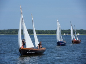 Kuttersegeln auf der Dnischen Wieck- ein Wettkampf beim Greifswalder Fischerfest Gaffelrigg. - © Harald Abs Kuttersegeln auf der Dnischen Wieck- ein Wettkampf beim Greifswalder Fischerfest Gaffelrigg.