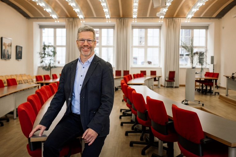 Oberbürgermeister Dr. Stefan Fassbinder im Bürgerschaftssaal