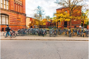 Fahhräder am alten Campus - © Wally Pruß Fahhräder am alten Campus
