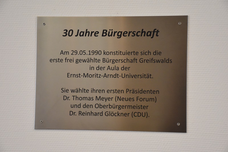 /export/sites/hgw/de/.galleries/Pressestelle-Pressemitteilungen/Pressemitteilungen-2020/Gedenktafel-30-Jahre-Greifswalder-Buergerschaft-Foto-Pressestelle-.JPG