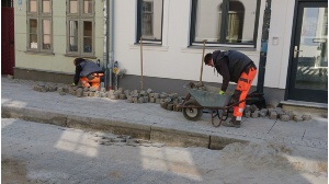 In der Mühlenstraße wird gepflastert - © Pressestelle In der Mühlenstraße wird gepflastert