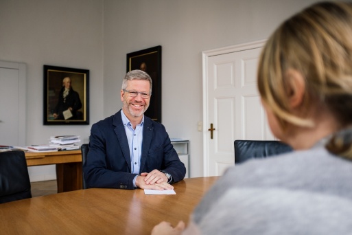 Dr. Fassbinder im Gespräch