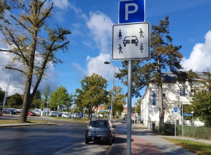 Carsharing-Parkplatz am Bahnhof ist zugeparkt