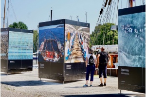 Fotoausstellung Die Ernte der Ozeane in Greifswald-Wieck - © Gudrun Koch Fotoausstellung Die Ernte der Ozeane in Greifswald-Wieck