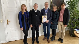 Empfang vom ersten Kommandanten der ukrainischen Flotte, Boris Kozhyn, bei Dr. Fassbinder am 16.12.2022 - © Pressestelle der Universitäts- und Hansestadt Greifswald Empfang vom ersten Kommandanten der ukrainischen Flotte, Boris Kozhyn, bei Dr. Fassbinder am 16.12.2022