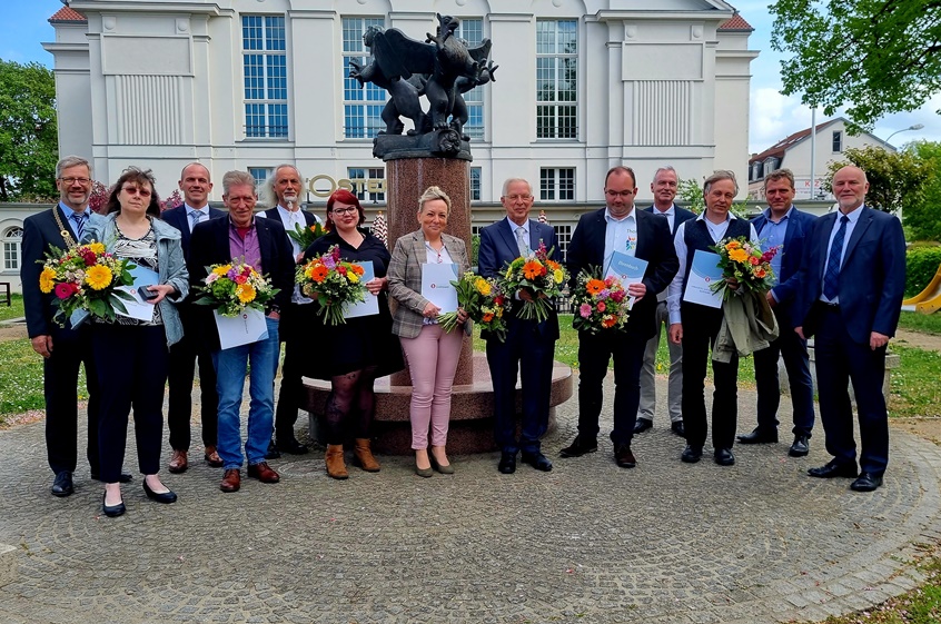/export/sites/hgw/de/.galleries/Pressestelle-Pressemitteilungen/Pressemitteilungen-2022/Gruppenfoto-Stadtempfang.jpg