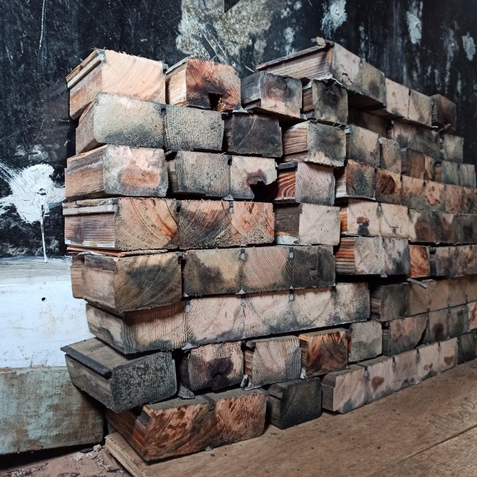 Holzplanken © SSSG Holzplanken auf dem Hauptdeck des Segelschulschiffes GREIF wurden entfernt
