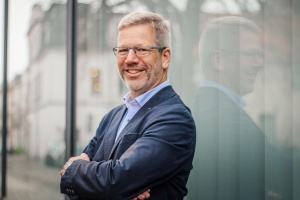 Portrait des Oberbürgermeisters Dr. Stefan Fassbinder der Universitäts- und Hansestadt Greifswald