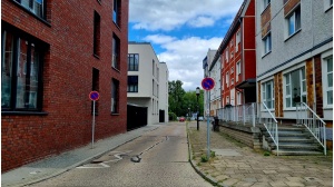 Abschnitt der Roßmühlenstraße zwischen Kuhstraße und Brüggstraße in der Innenstadt