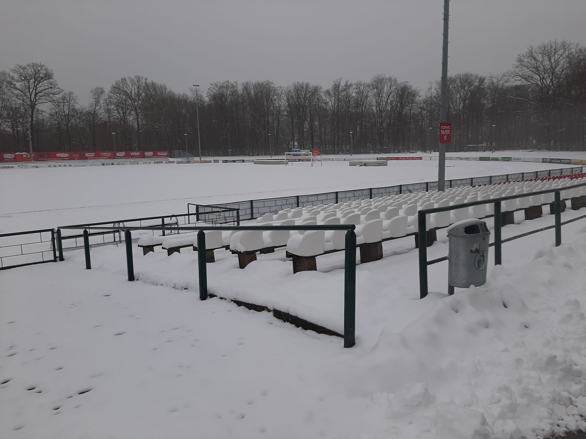 /export/sites/hgw/de/.galleries/Pressestelle-Pressemitteilungen/Pressemitteilungen-2022/Schnee-und-Eis-im-Volksstadion-2023-Foto-Joerg-Mohr.JPG