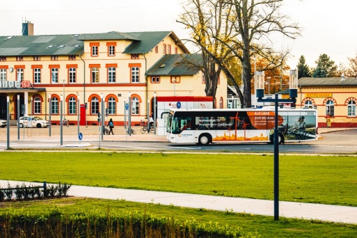 Blick über den Paepke-Platz zum Bahnhof und Busbahnhof 