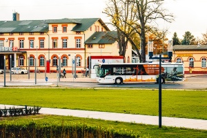 Blick über den Paepke-Platz zum Bahnhof und Busbahnhof